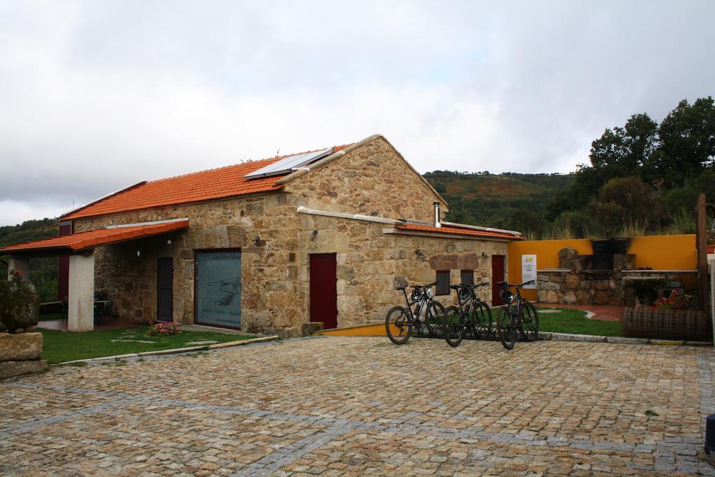 Casa Entre-Palheiros E Casa Do Canastro 몬테알레그레 외부 사진